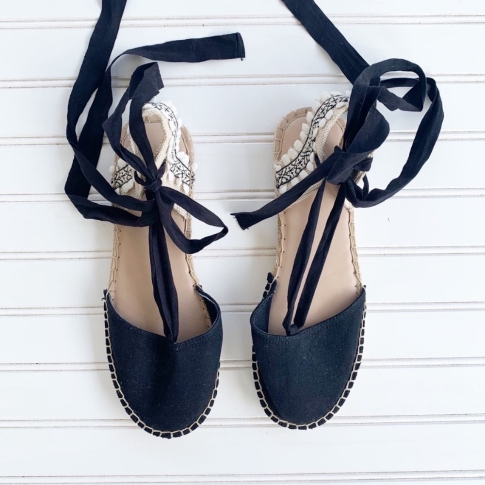 Mix No. 6 Black Strappy Espadrilles Sandals Women’s size 9